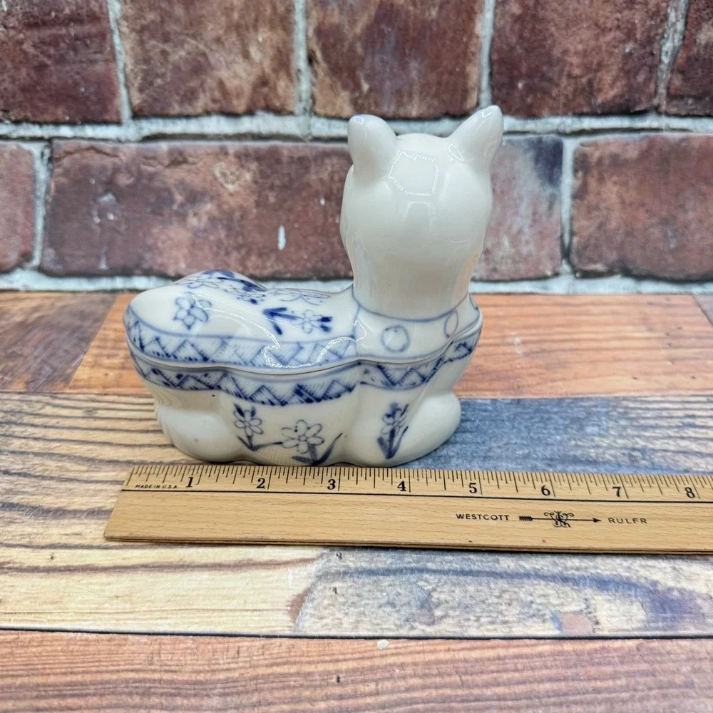 Ethan Allen Kitty Cat Trinket Box Blue White Porcelain Vintage Chinoiserie